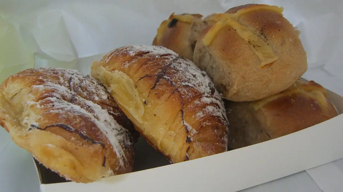 Cake & Custard Factory – patisserie in Dalston, London